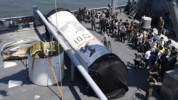 북한 "정찰위성 발사 3단계 비행중 오류로 또 실패‥10월에 3차"