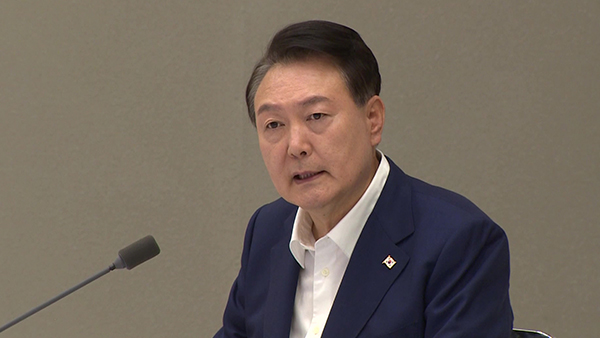 윤 대통령 "시대착오적 투쟁 굴복하는 건 진보 아냐"