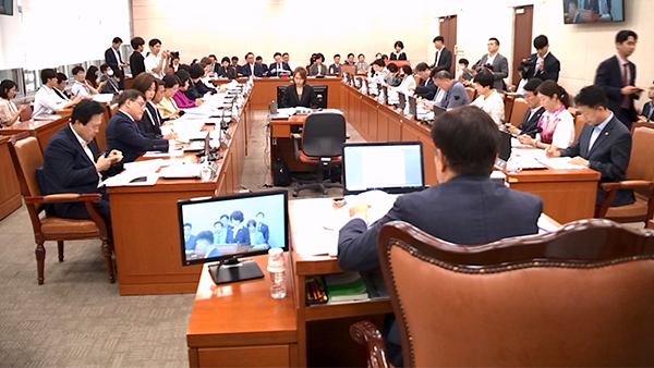 국회 복지위, '보호출산제' 의결‥익명 산모 출생 신고 가능