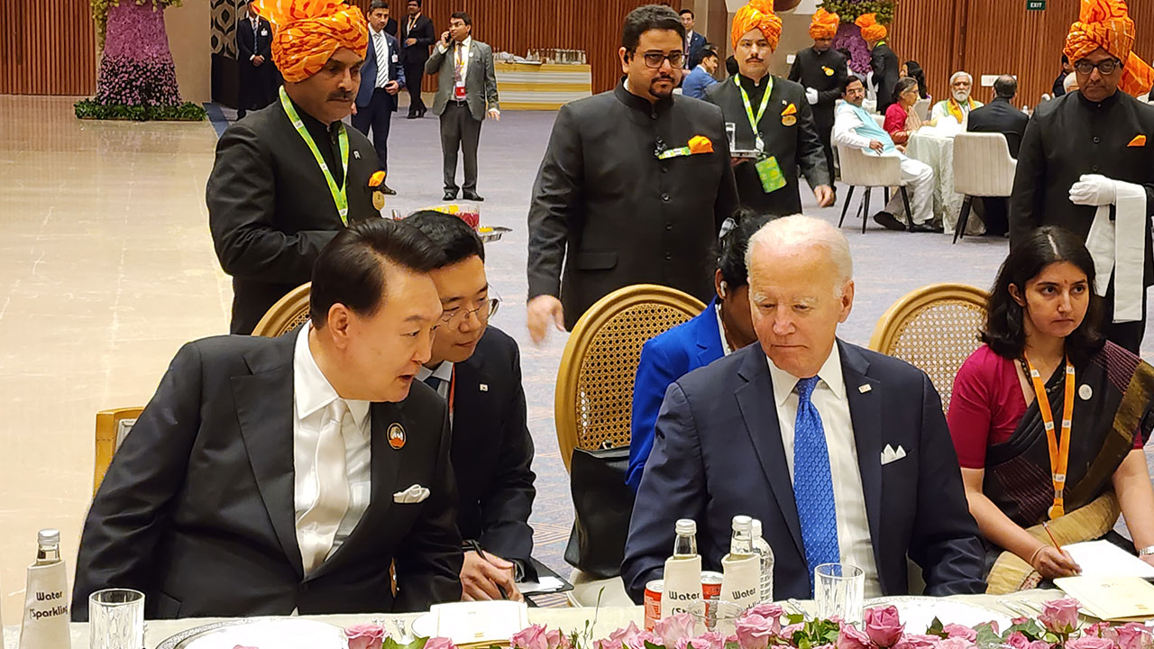 윤 대통령, 美 바이든 대통령·中 리창 총리와 각각 환담