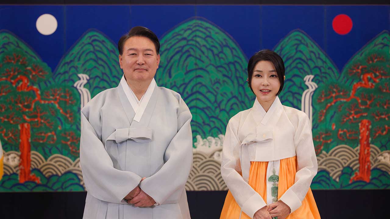 President Yoon Seok-yeol Visits Front-line Police Districts and Fire Stations to Encourage Field Workers during Chuseok Holiday