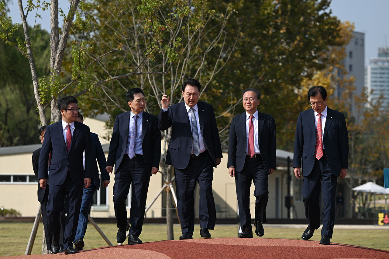 윤 대통령 "국민 무조건 옳다" 여당 "주도적 목소리 내고 당정 소통 강화" 