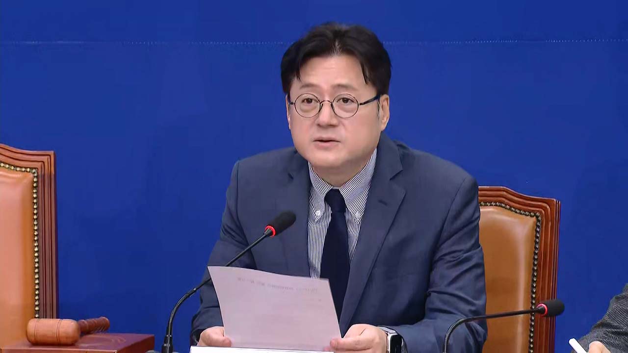 홍익표 "의대 정원 확대 논의에 공공·지역의대 도입도 포함돼야"