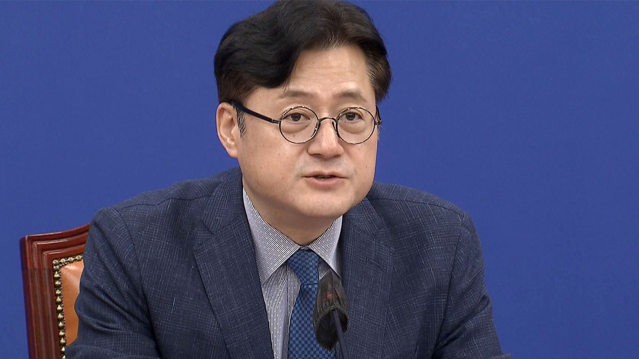 홍익표 "'문재인 케어'로 건보료 파탄? 가짜뉴스"