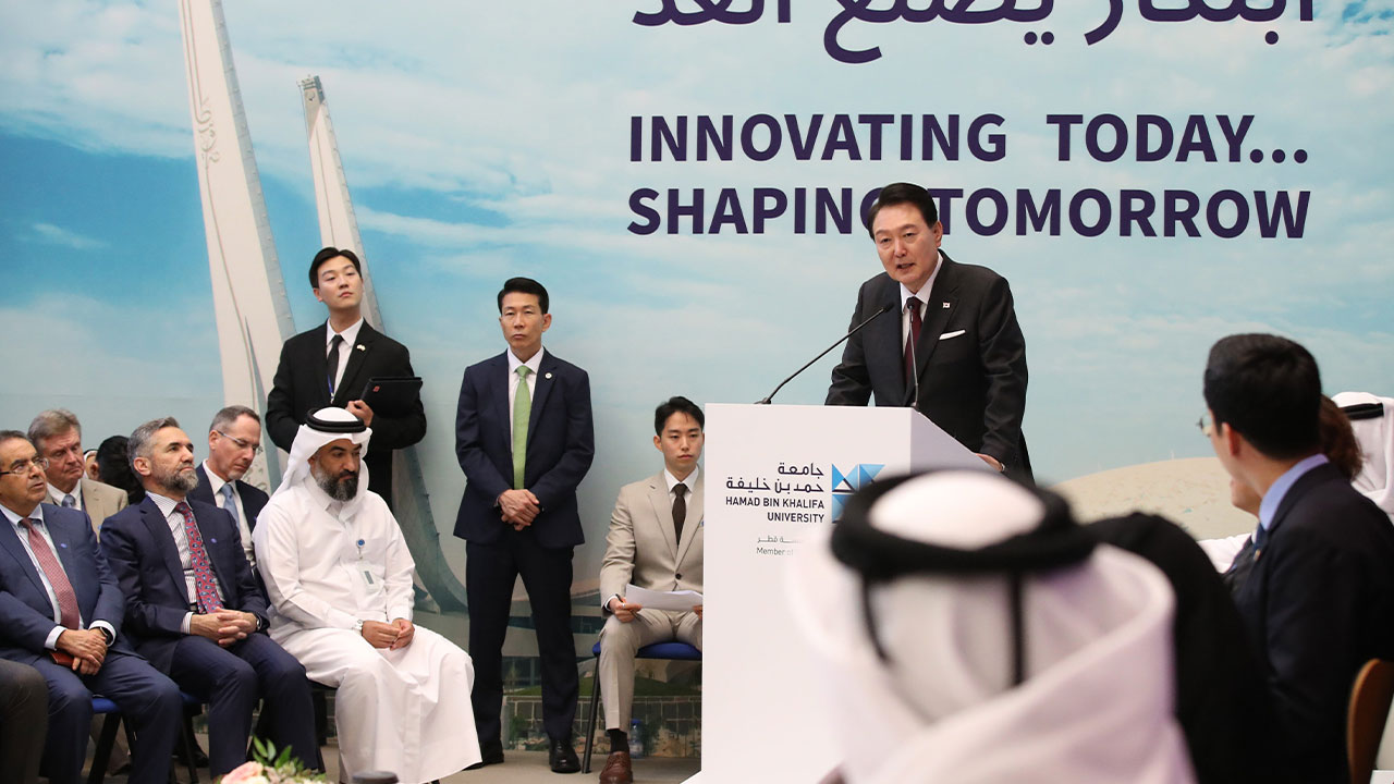 윤 대통령, 카타르 태권도 국가대표 등 청년들과 만나