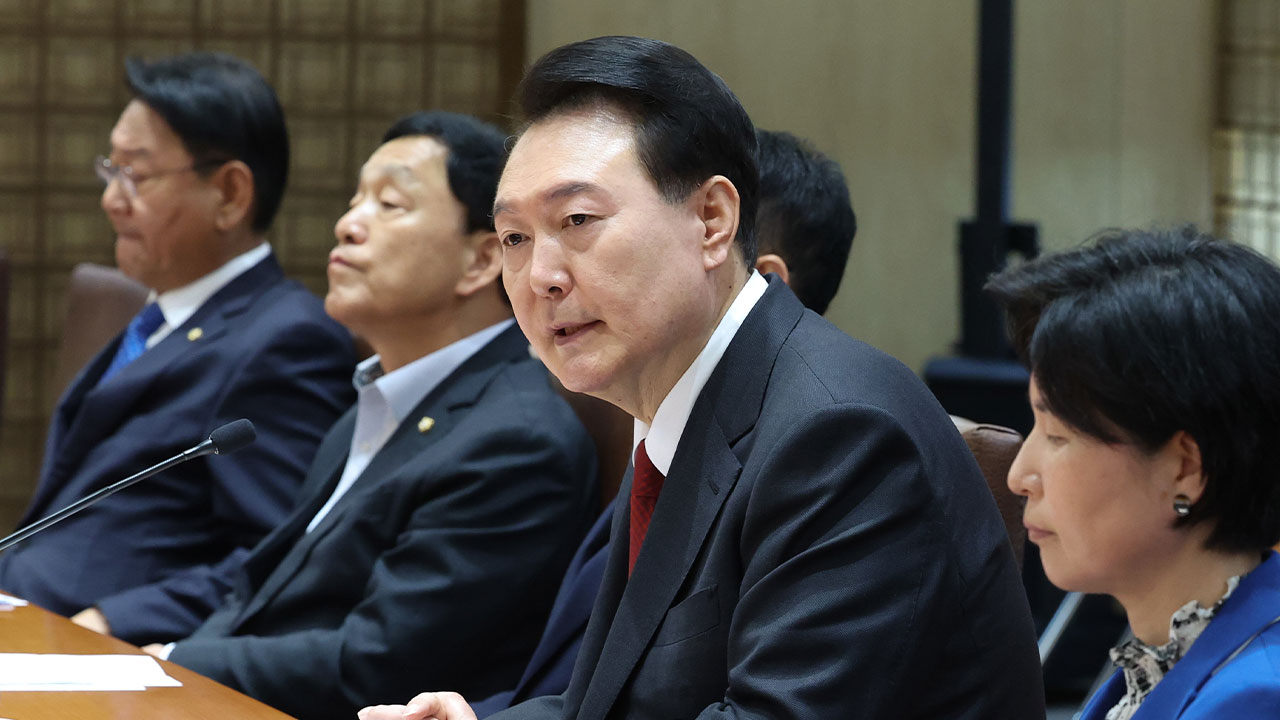 윤 대통령 "국회 말씀 경청"‥김진표 "만남 정례화하자"