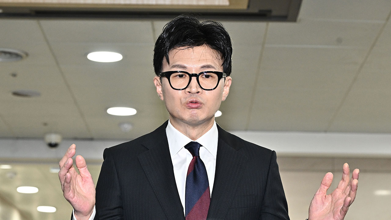 한동훈 "한쪽 편 아닌 맞는 편 드는 것‥민주당이 나를 띄운다" 