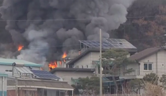 공장에 불 질러 아버지 살해한 20대 남성 긴급체포