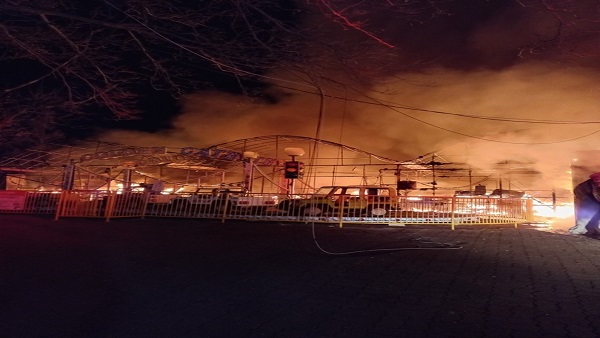 경북 구미 '금오랜드'서 불‥인명피해 없어