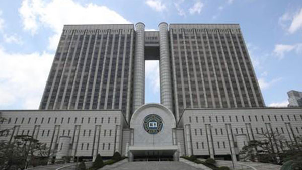 선수 부모에게 뒷돈 받은 고교 야구 감독 집행유예