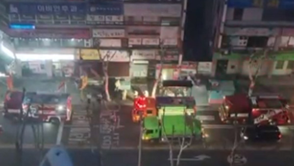 경기 부천 1층 고깃집서 불‥지하 PC방 직원 등 12명 대피