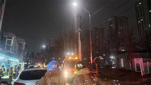 전신주 위 까치집 탓 부천 아파트 200여 가구 정전