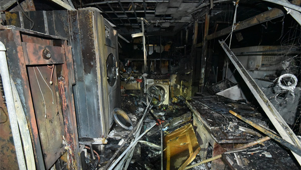 서울 송파구 세탁소에 불‥11명 대피