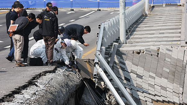 '정자교 붕괴' 정밀안전진단 '미흡·불량 수두룩'‥14개 다리 보행로 전면 철거