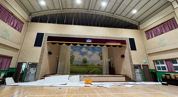 여수 초교 체육관 천장 마감재 무너져 내려‥14명 경상