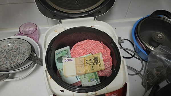 도난·분실된 휴대전화 사들여 비싸게 팔아넘긴 외국인 장물업자 구속