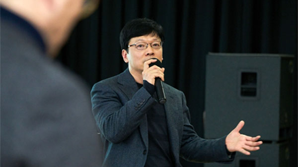 '10조 이혼 소송' 스마일게이트 권혁빈, 법정 첫 출석