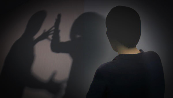 미성년자 두 딸 상습적으로 추행한 50대 아버지 구속 송치