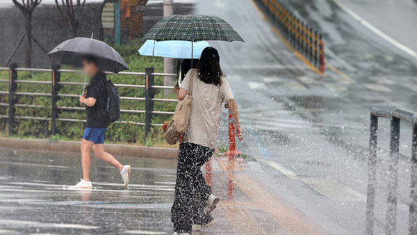 중부 폭염, 남해안 제주엔 강한 비