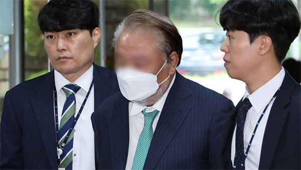 검찰 "감시 벗어난 백현동 업자, 일가족 동원 회삿돈 횡령"