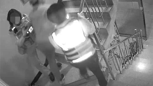 '인천 층간소음 흉기난동' 부실대응 논란 경찰관 2명 징역 1년 구형