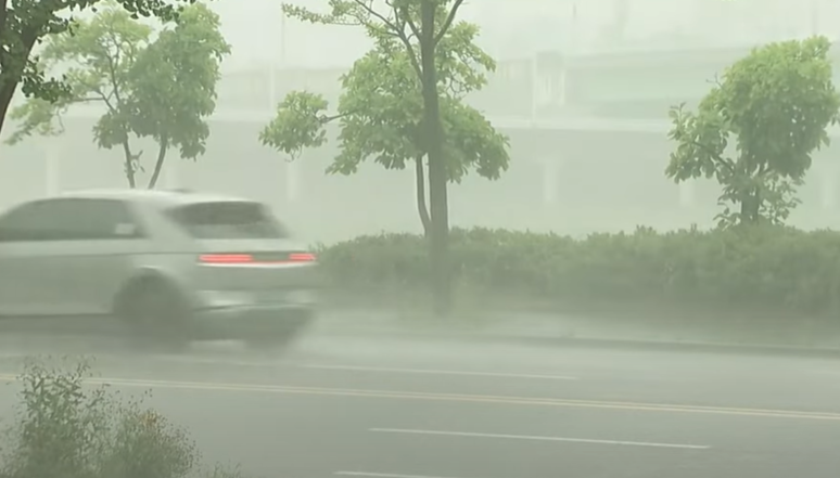 전국 흐리고 비…수도권 북부·강원 북부 곳에 따라 소강상태 