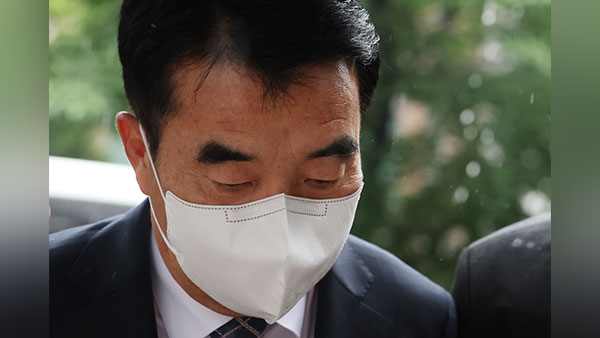 빗썸 주가조작 '전주' 초록뱀 회장 등 5명 구속기소‥"전환사채로 자녀 불법증여"