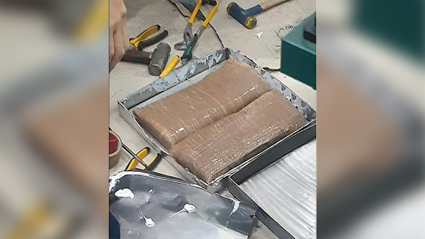 두바이에 살면서 국내로 7억 원어치 토토 바카라 사이트 밀수 시도한 고등학생 검거