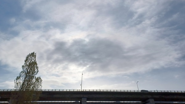 [날씨] 흐린 가운데 무더위 이어지는 광복절‥서울 낮 최고 33도