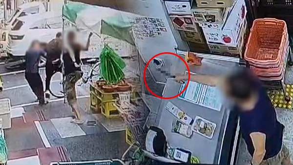 인천 서구 마트서 흉기 위협‥"과일 값 비싸서"