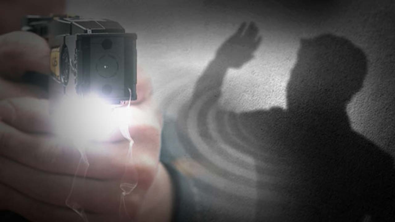 만취해 자동차 부수고 행인 위협한 불법 체류 외국인‥경찰, 테이저건으로 제압해 영장