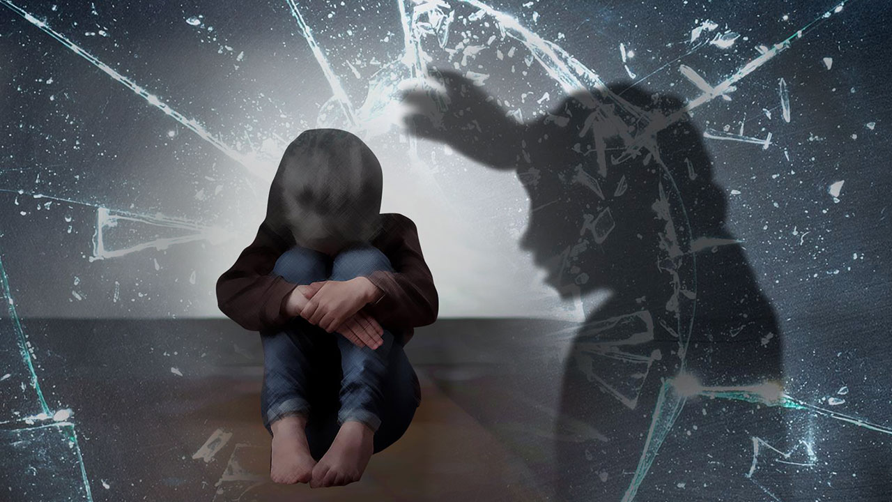 9살 딸 폭행하다 출동한 경찰까지 폭행한 40대 친모 입건