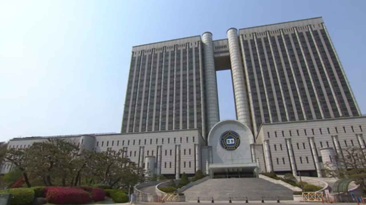 "검사랑 친해" 억대 수임료 챙긴 혐의 전관 변호사 1심서 무죄