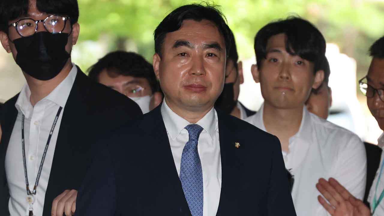 윤관석 "검찰 압수수색 위법" 준항고, 7달 만에 기각