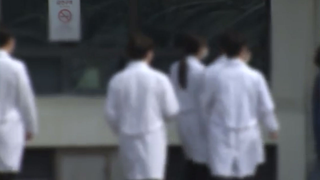 OECD "한국 의사 소득, 노동자 평균의 최대 6.8배"