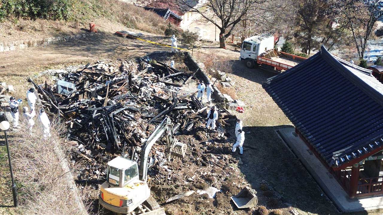 경찰 "화재 당시, 칠장사 요사채에 자승 스님 외 출입자 없어"