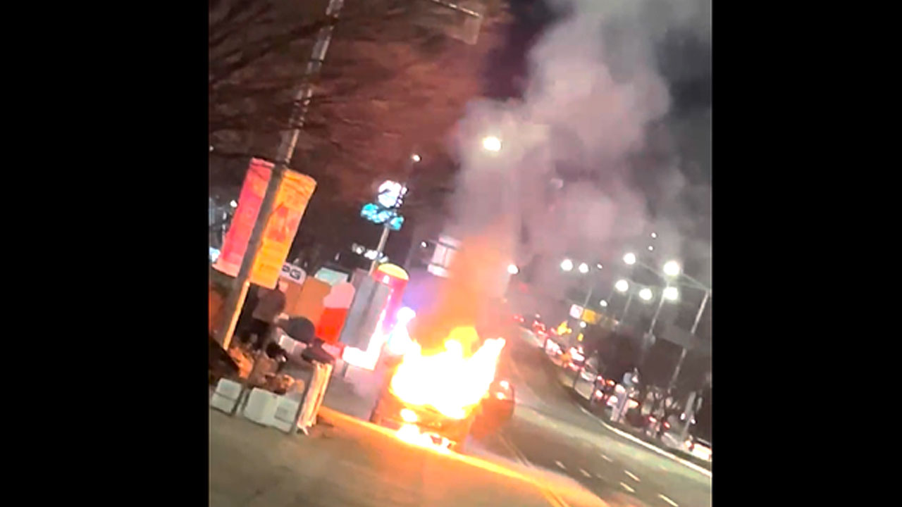 고양시 일산동구서 달리던 경차에서 불‥다친 사람 없어