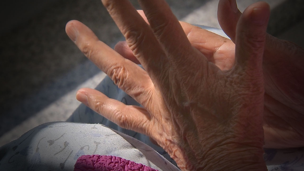 "유서 써" 아내 협박하고 기저귀로 목 감은 남편‥법원 "피해자가 처벌 원치않아"