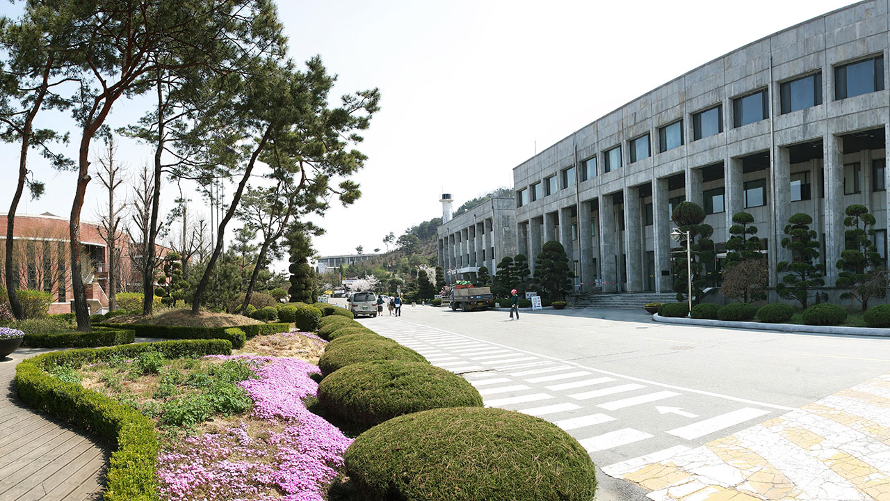 한신대, 우즈백 유학생 협의없이 출국 조치 논란‥경찰, 수사 착수
