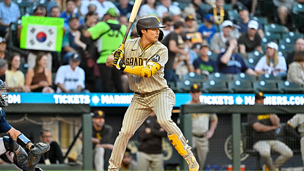 김하성, 14경기 연속 안타‥아사아 타자 멀티출루 신기록은 무산