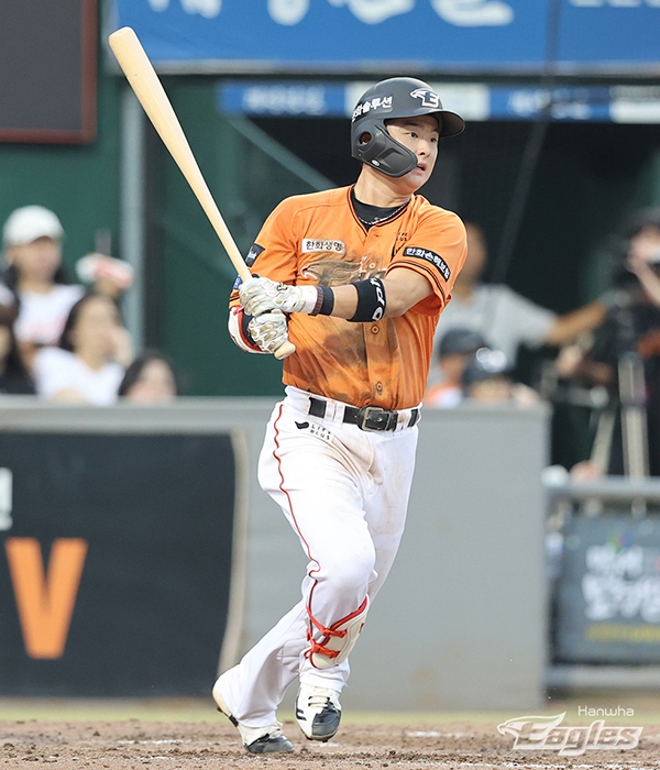 8년 무명 딛고 주전으로‥한화 이도윤 "첫 응원가, 너무 좋아요"