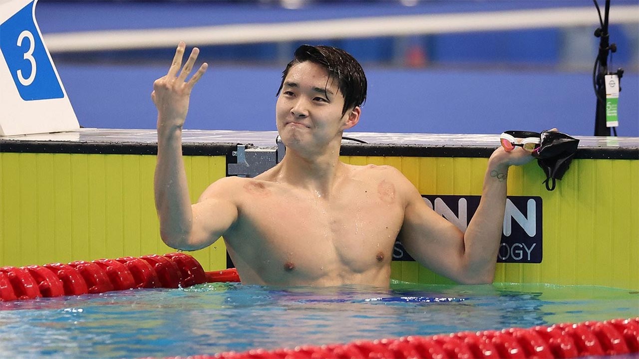 [아시안게임] 수영 김우민, 남자 자유형 400m 금메달‥13년 만에 3관왕