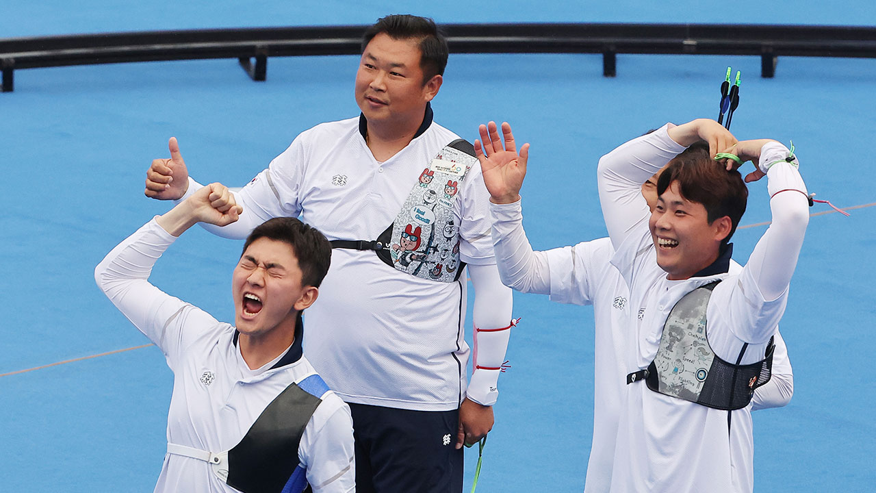 [아시안게임] 남자 양궁 대표팀, 단체전 金‥13년 만의 정상