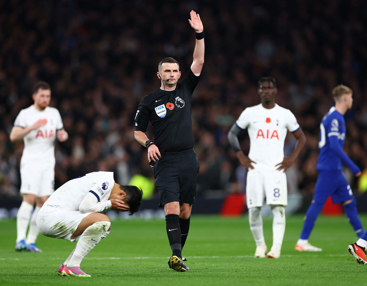 '2명 퇴장' 토트넘, 첼시에 시즌 첫 패‥손흥민은 '골 취소 불운'