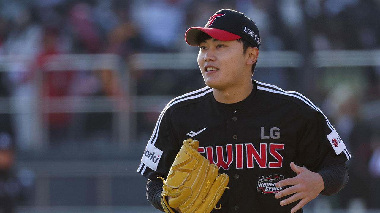 프로야구 LG, 15득점 폭발‥한국시리즈 우승까지 1승