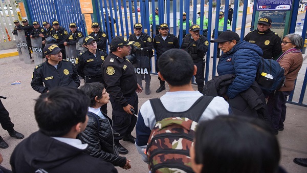 페루 시위 격화에 마추픽추 폐쇄…관광객 수백 명 발 묶여