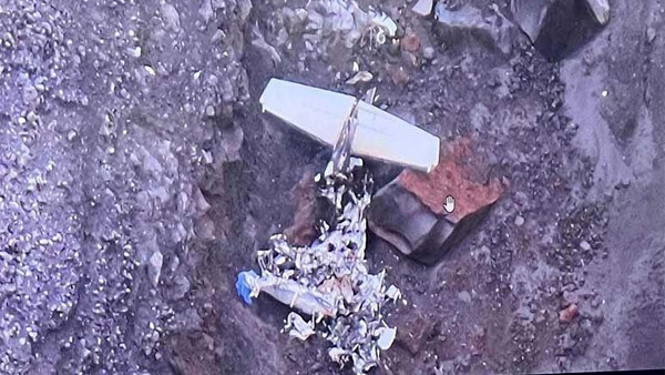 필리핀 중부 활화산에 경비행기 추락‥탑승자 4명 실종