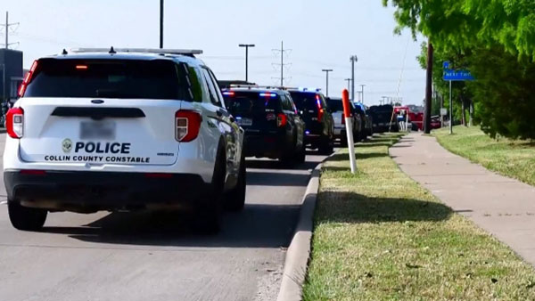 텍사스 몰 총기난사로 9명 사망 여러 명 다쳐