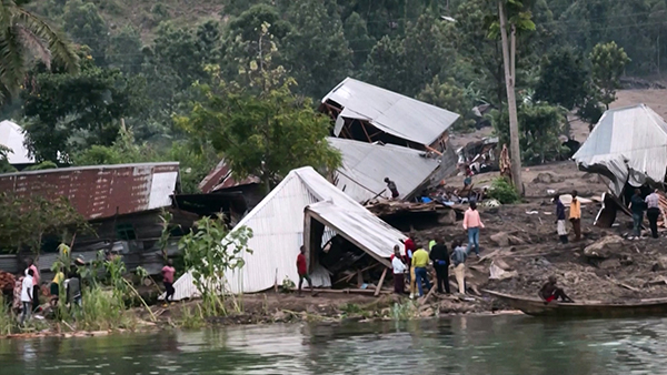 대홍수에 사흘동안 떠다닌 아기‥민주콩고 참사서 기적적 생존