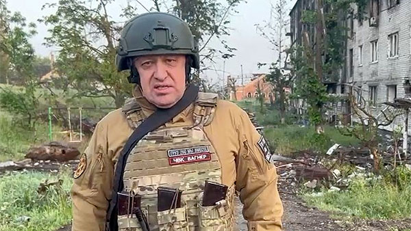 러시아 용병 바그너 "바흐무트 러시아 정규군에 넘기고 철수 시작"